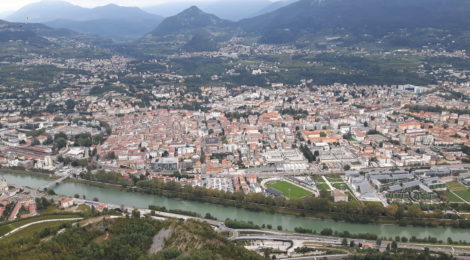 L'Adige 31/12/2019 Mobilità. Trento schiacciata dal traffico privato.